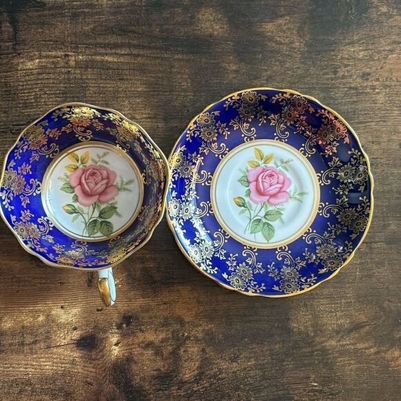 Rare  Vintage Paragon Cup and Saucer Cobalt Blue with Gold Trim - Picture 4 of 11